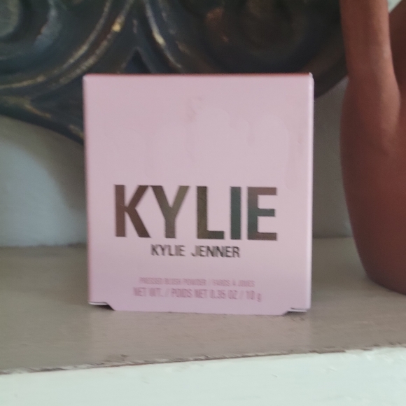 ✨️2xHP✨️NIB KYLIE Pressed Blush Powder 726 CLOSE TO PERFECT - Picture 6 of 12
